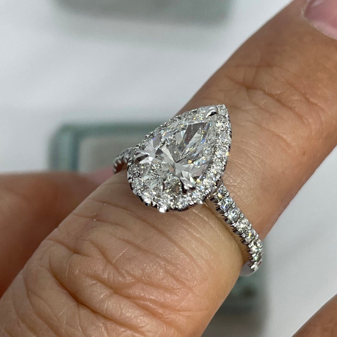 14K Gold Lab Grown Diamond CVD 2CT Pear-Cut Engagement Ring For Birthday Gift