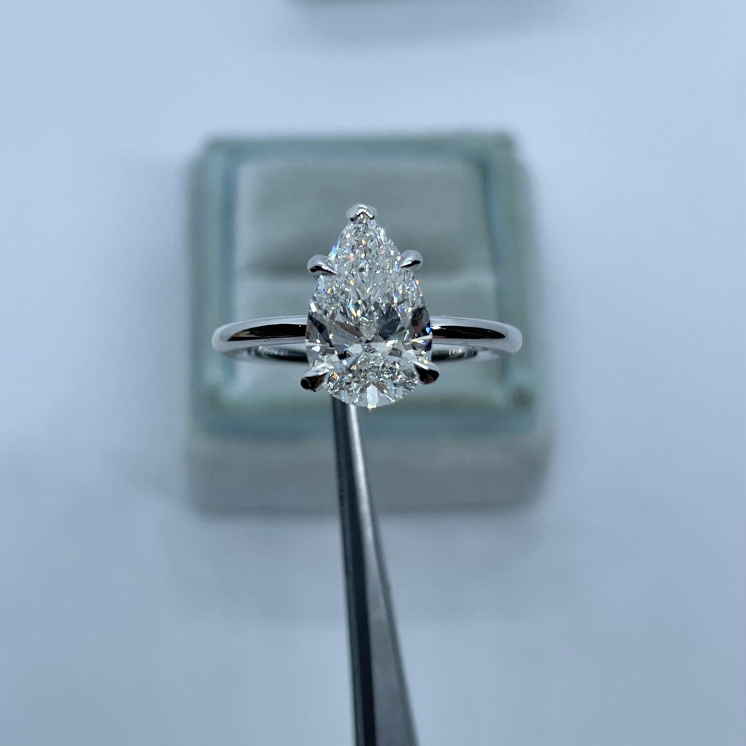 14K Gold Lab Grown Diamond CVD 4CT Pear-Cut Luxury Engagement Ring For Holiday Gift