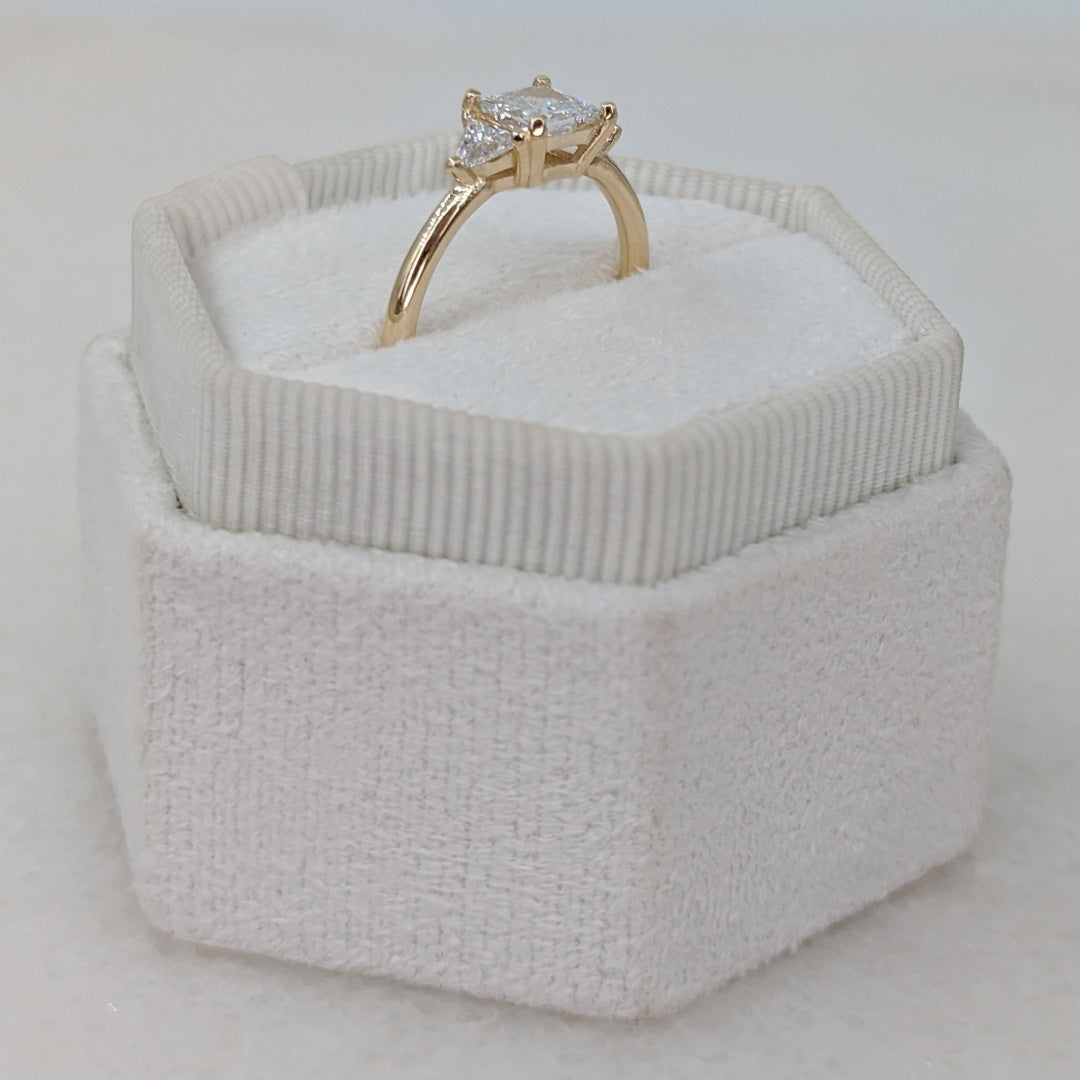 10K Gold Lab Grown Diamond CVD 1CT Princess-Cut Side Triangel Engagement Ring