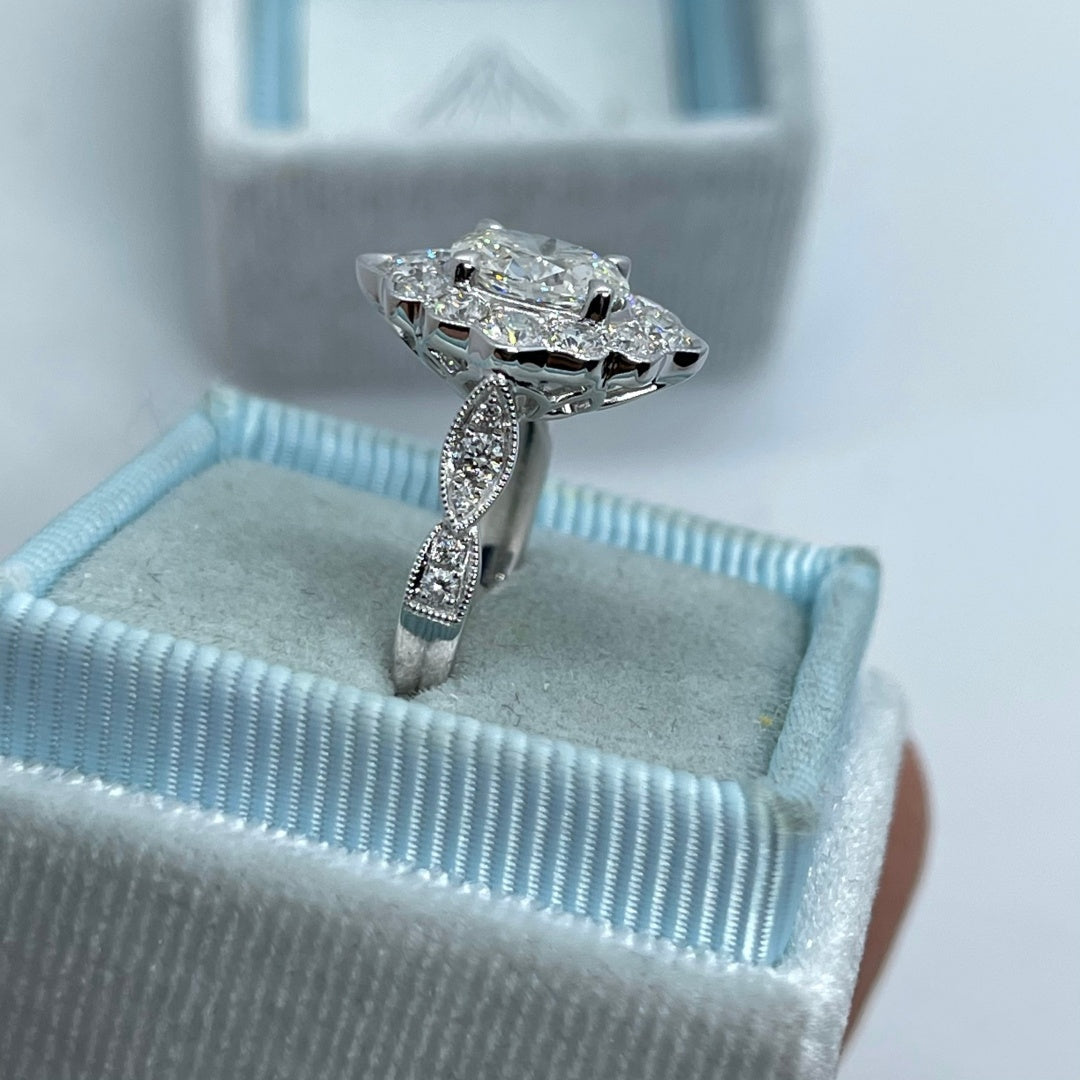 14K Gold Lab Grown Diamond CVD 1.5CT Ovla-Cut Vintage Royal Flower Style Classic Ring