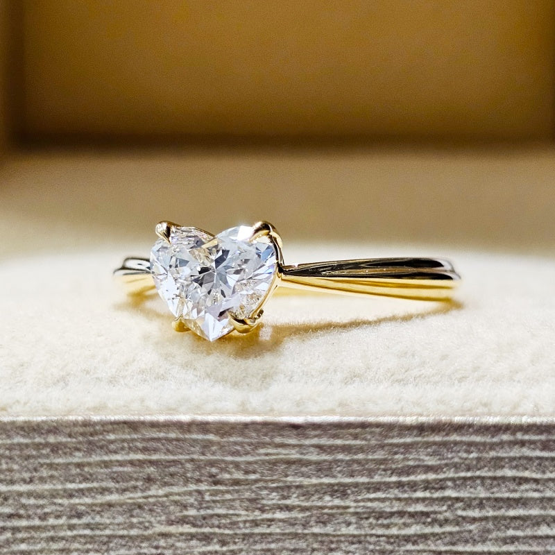 18K Gold Lab Grown Diamond CVD 1CT Heart-Shaped Minimalist Ring