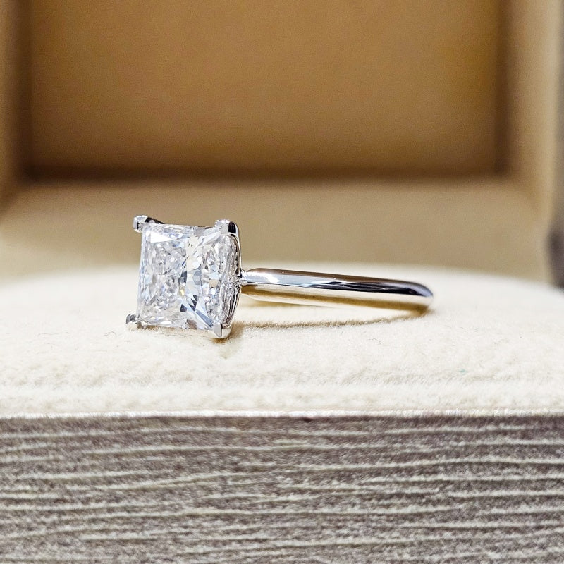 Platinum PT950 Lab Grown Diamond CVD Princess-Cut Minimalist Ring