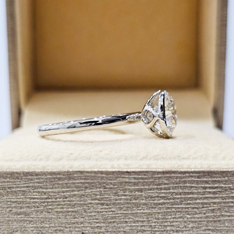 18K Gold Lab Grown Diamond CVD 2CT Round-Cut Bezel Setting Polished Band Engagement Ring