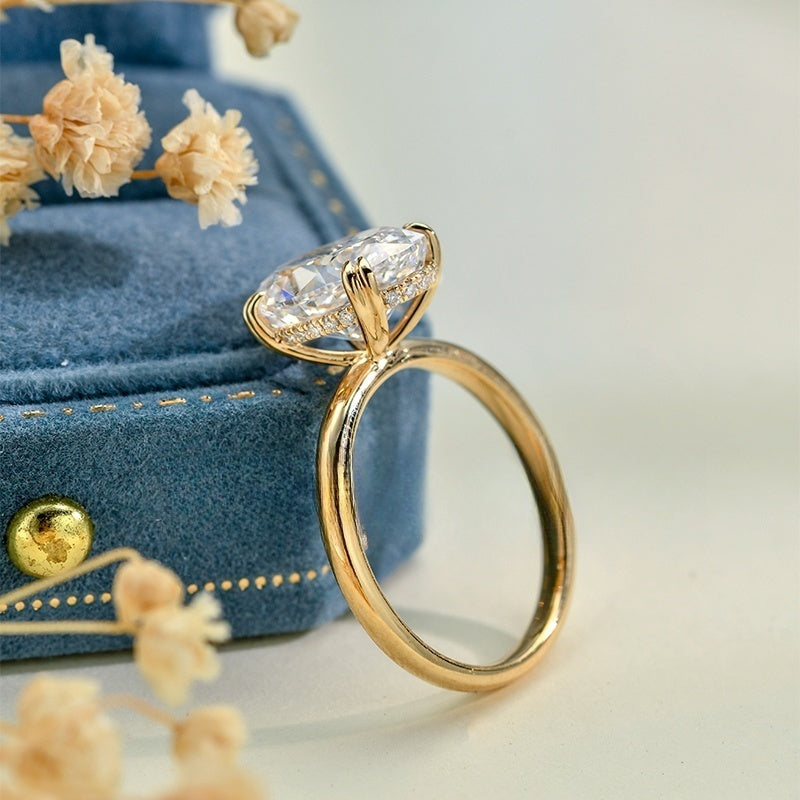 18k Gold Lab Grown Diamond CVD 2CT Oval 8 Prongs Classic Ring