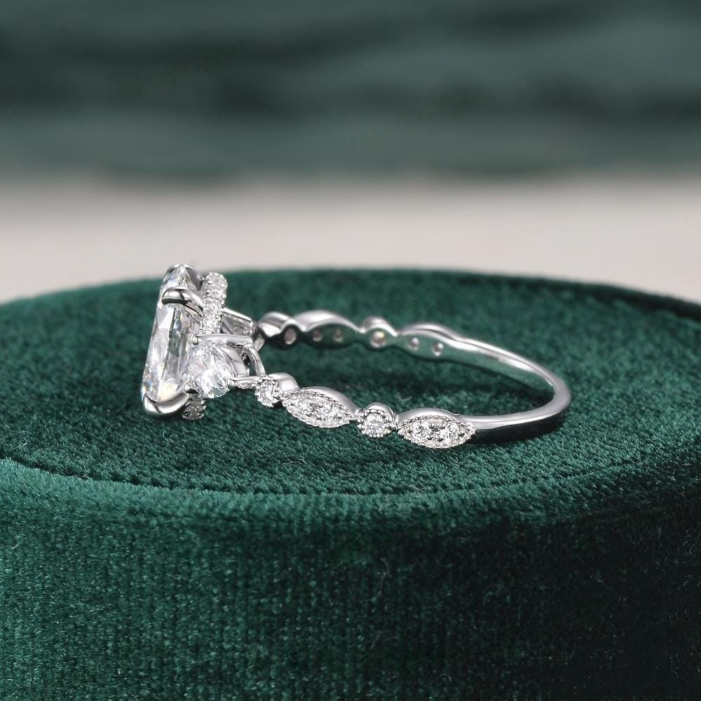 18k Gold Lab Grown Diamond CVD 2CT Oval-Cut Hidden Halo Vintage Three Stone Diamond Ring
