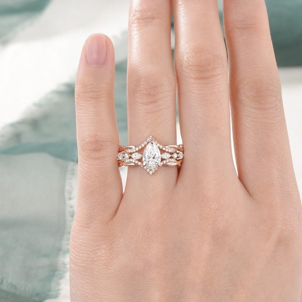 18k Gold Lab Grown Diamond CVD 2CT Pear-Cut Bridal Set Stacking Twisted Band Wedding Ring set