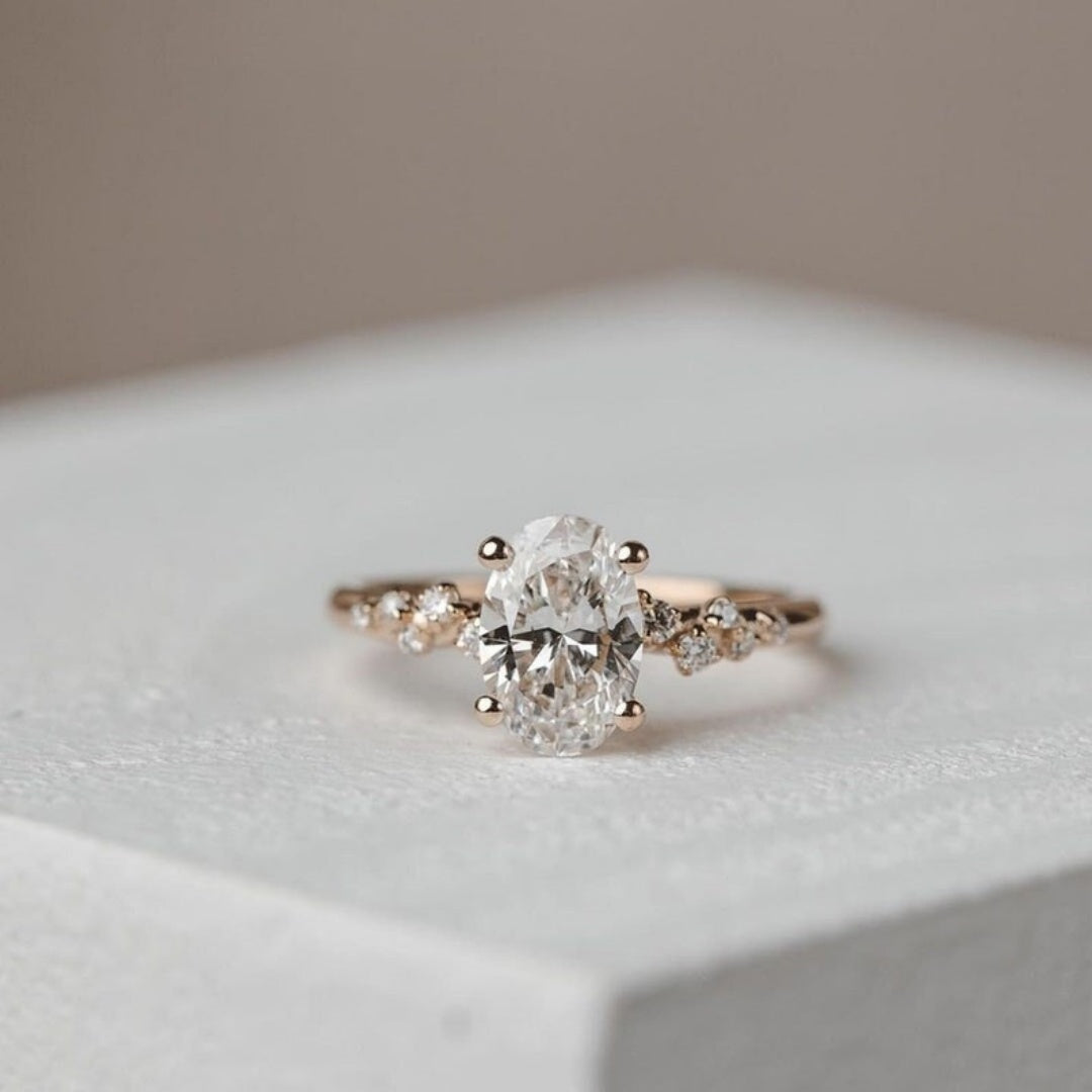 18K Gold Lab Grown Diamond CVD 1.5CT Oval-Cut Promise Ring For Her
