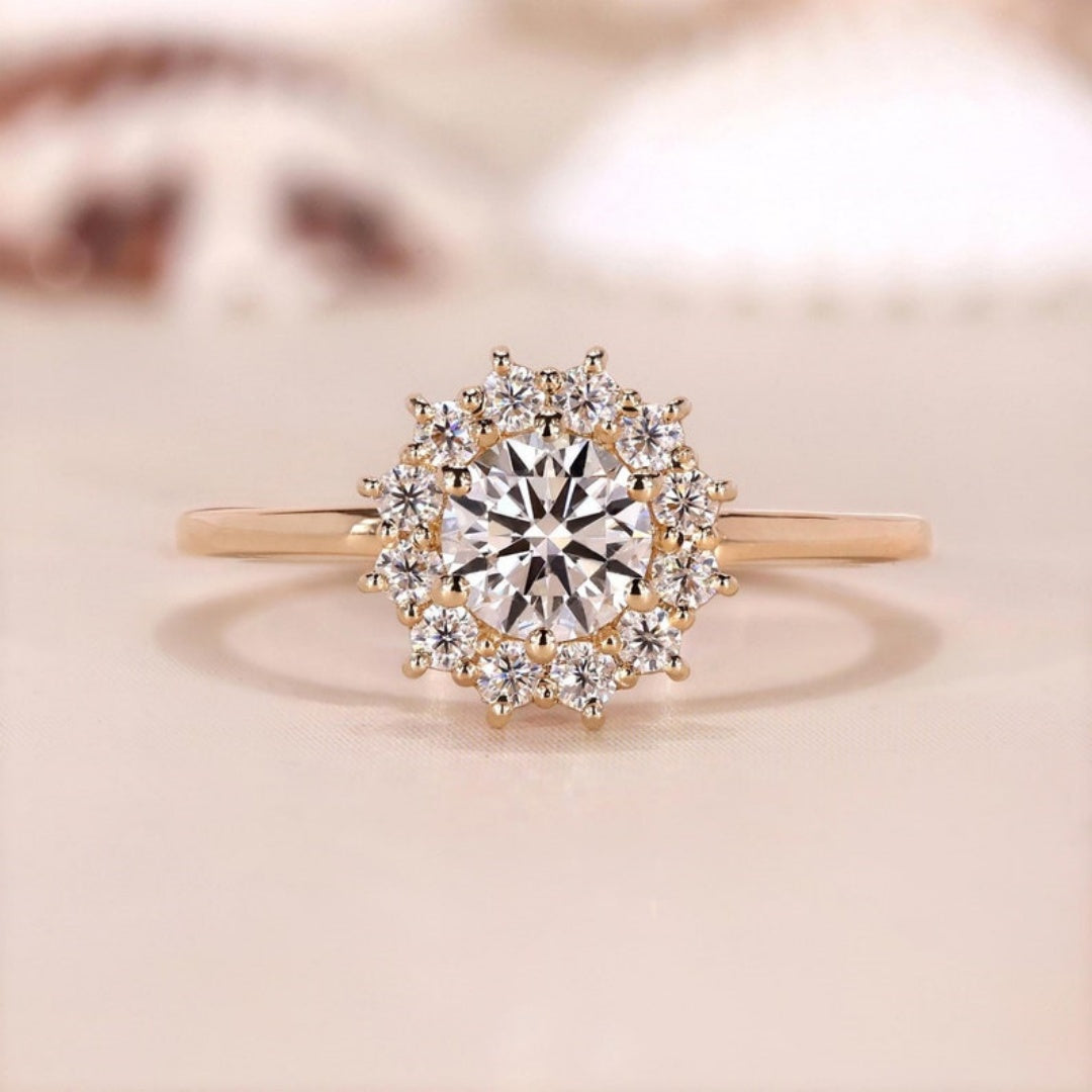 18k Gold Lab Grown Diamond CVD 1CT Round-Cut Sunburst Halo Diamond Engagement Ring