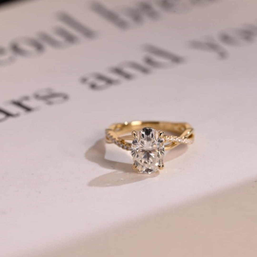 18k Gold Lab Grown Diamond CVD 2CT Oval-Cut Twisted Band Half Eternity Bridal Ring