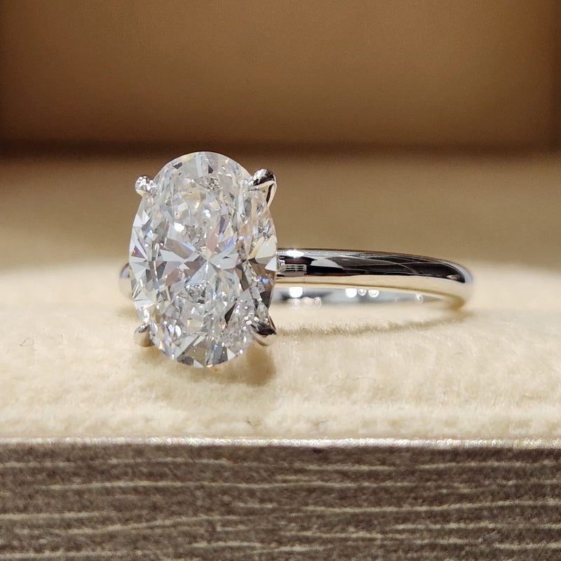 18K Gold Lab Grown Diamond CVD 3CT Oval-Cut Four Prong Setting High Gloss Engagement Ring
