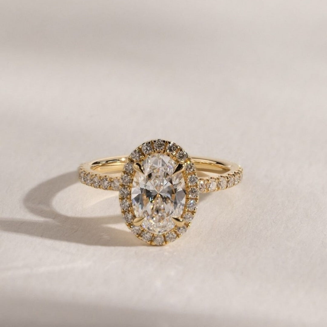 18k Gold Lab Grown Diamond CVD 1.5CT Oval-Cut Halo Engagement Ring