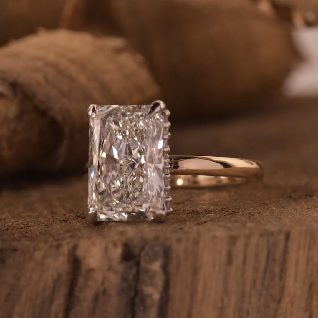 18K Gold Lab Grown Diamond CVD 4.5CT Radiant-Cut Halo Anniversary Ring