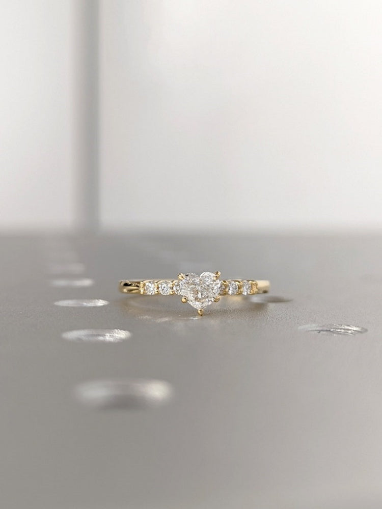 18K Gold Lab Grown Diamond CVD 1CT Heart-Cut Wedding Ring