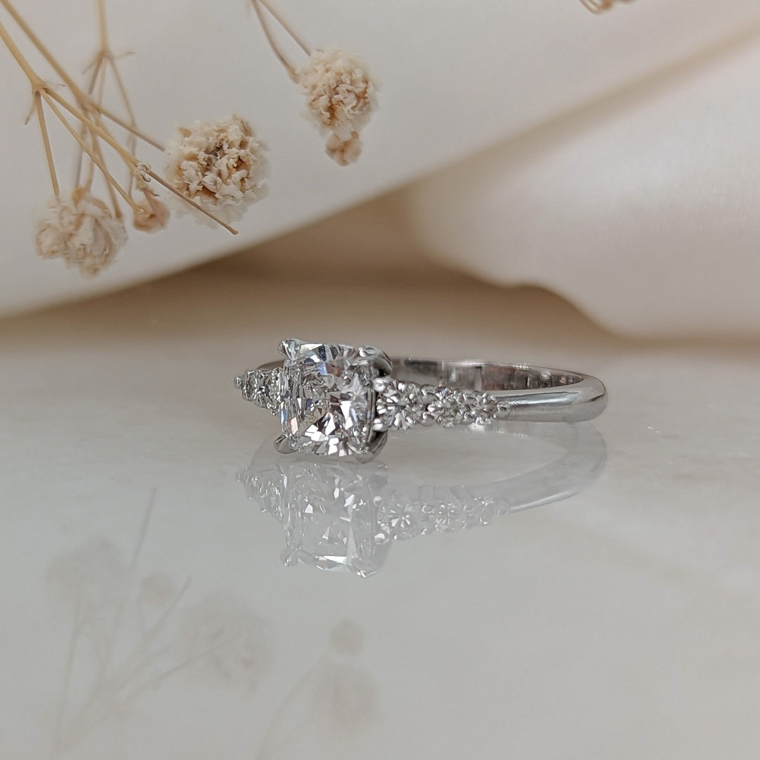 14K Gold Lab Grown Diamond CVD 1CT Cushion-Cut Anniversary Ring For Holiday Gift