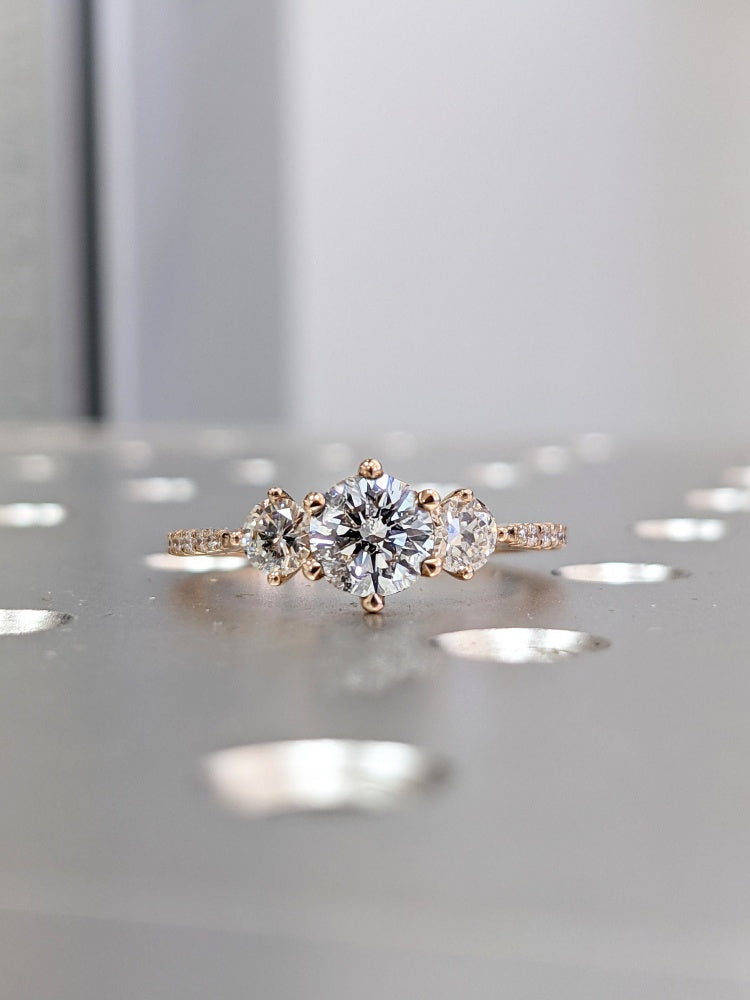 18K Gold Lab Grown Diamond CVD  2CT Round-Cut 3 Stone Promise Ring