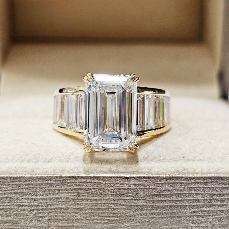 18K Gold Lab Grown Diamond CVD 5CT Emerald-Cut Luxury Rings For Banquets And Weddings