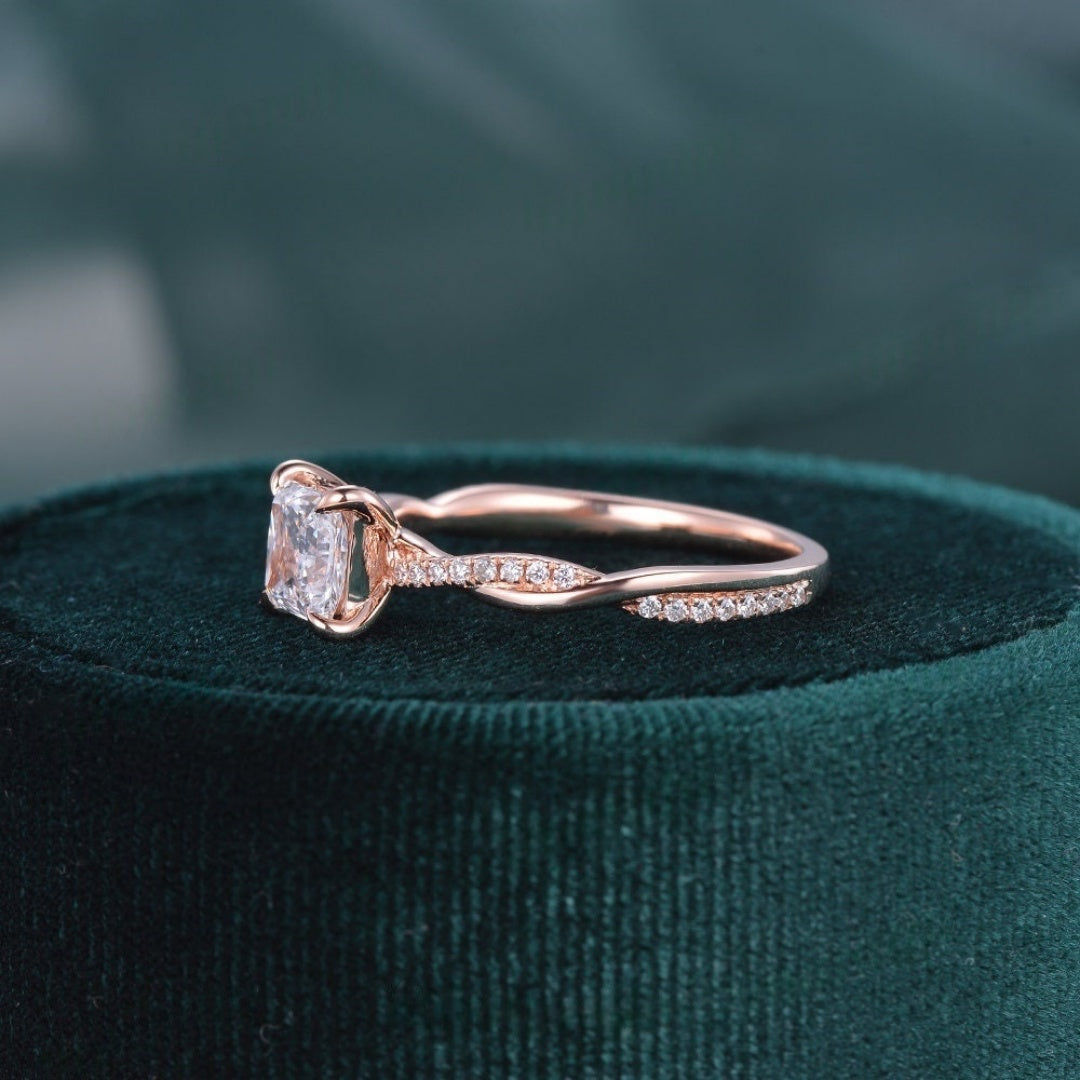 18k Gold Lab Grown Diamond CVD 2CT Princess-Cut Vintage Rose Gold Twist Unique Promise Ring