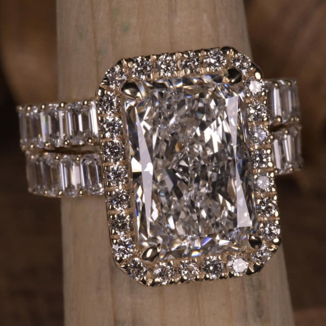 14K Gold Lab Grown Diamond CVD  4CT Radiant-Cut Emerald Halo Bridal Ring Set