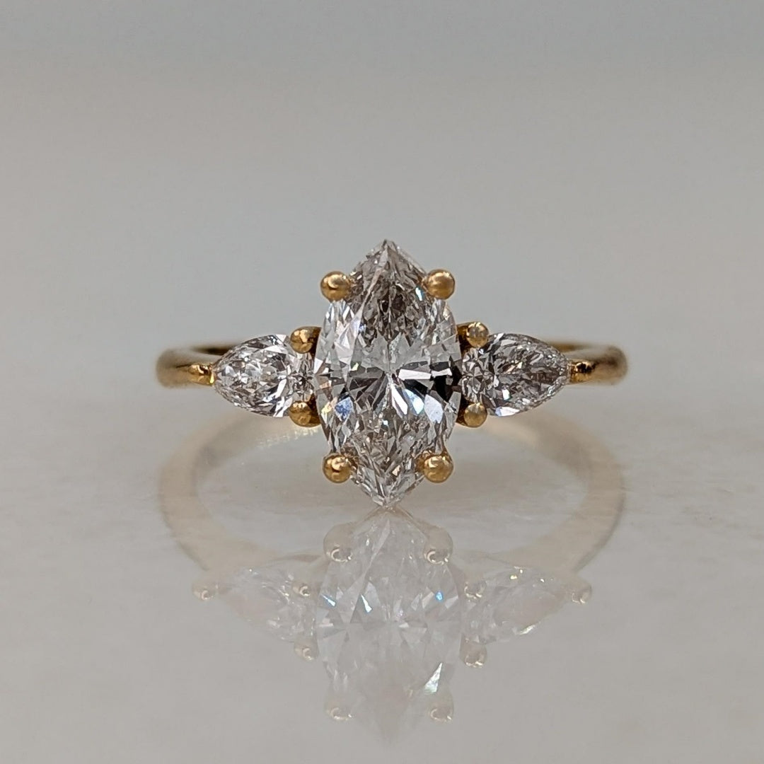 18k Gold Lab Grown Diamond CVD 1.5CT Marquise-Cut With Two Pear Stones Engagement Ring