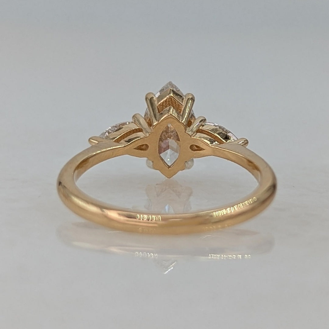 18k Gold Lab Grown Diamond CVD 1.5CT Marquise-Cut With Two Pear Stones Engagement Ring