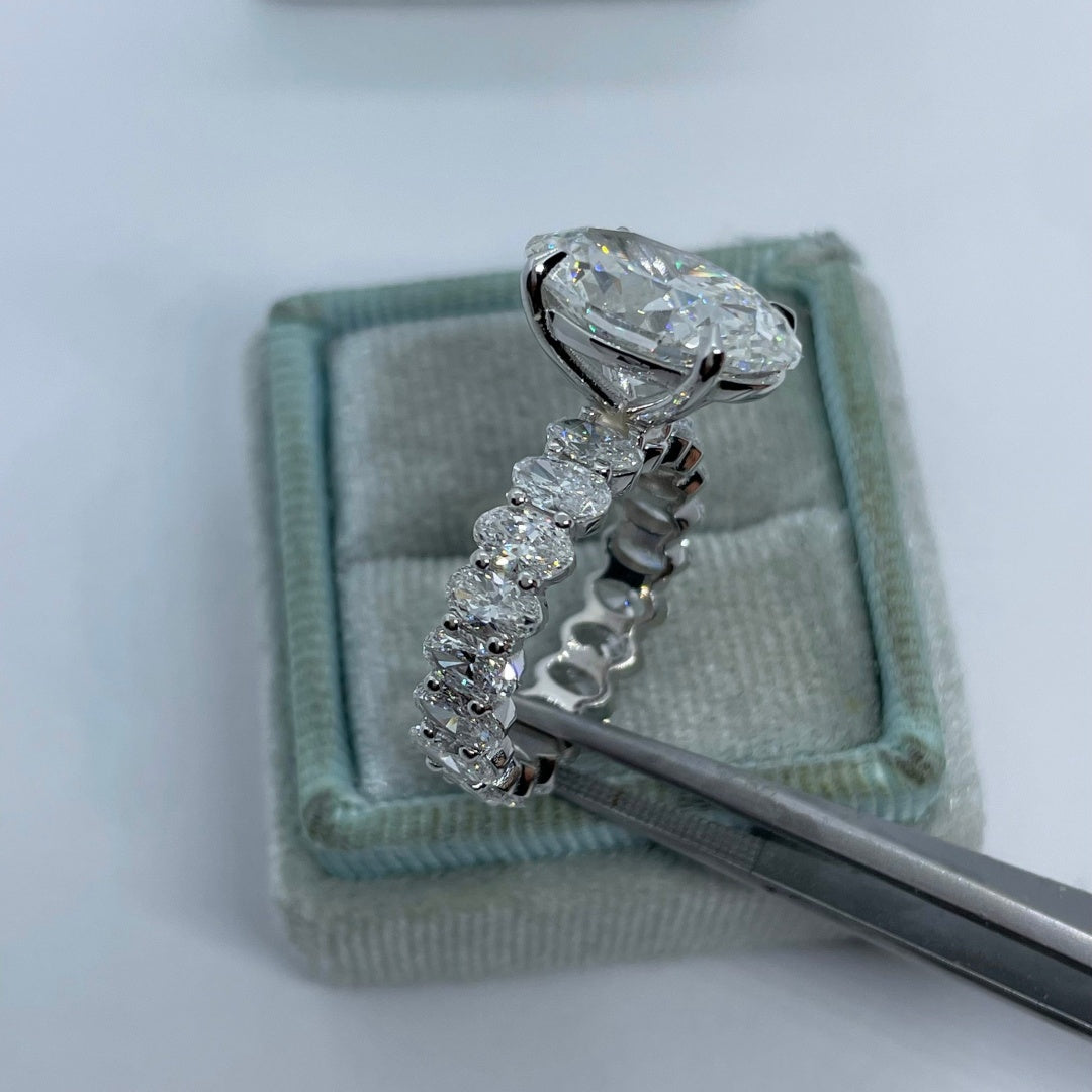 14K Gold Lab Grown Diamond CVD 4CT Oval-Cut Luxury Promise Ring For Wedding