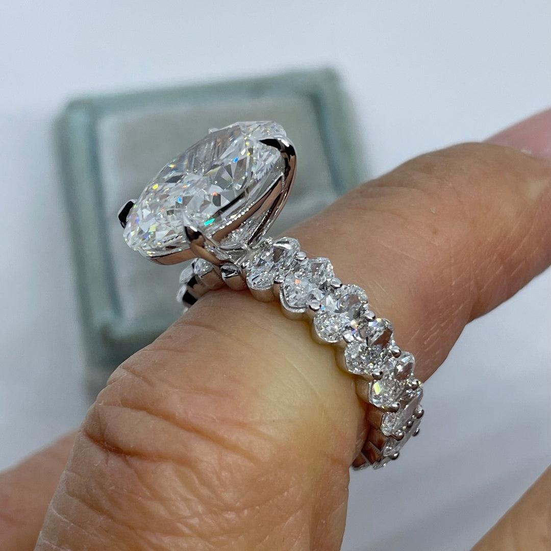 14K Gold Lab Grown Diamond CVD 4CT Oval-Cut Luxury Promise Ring For Wedding