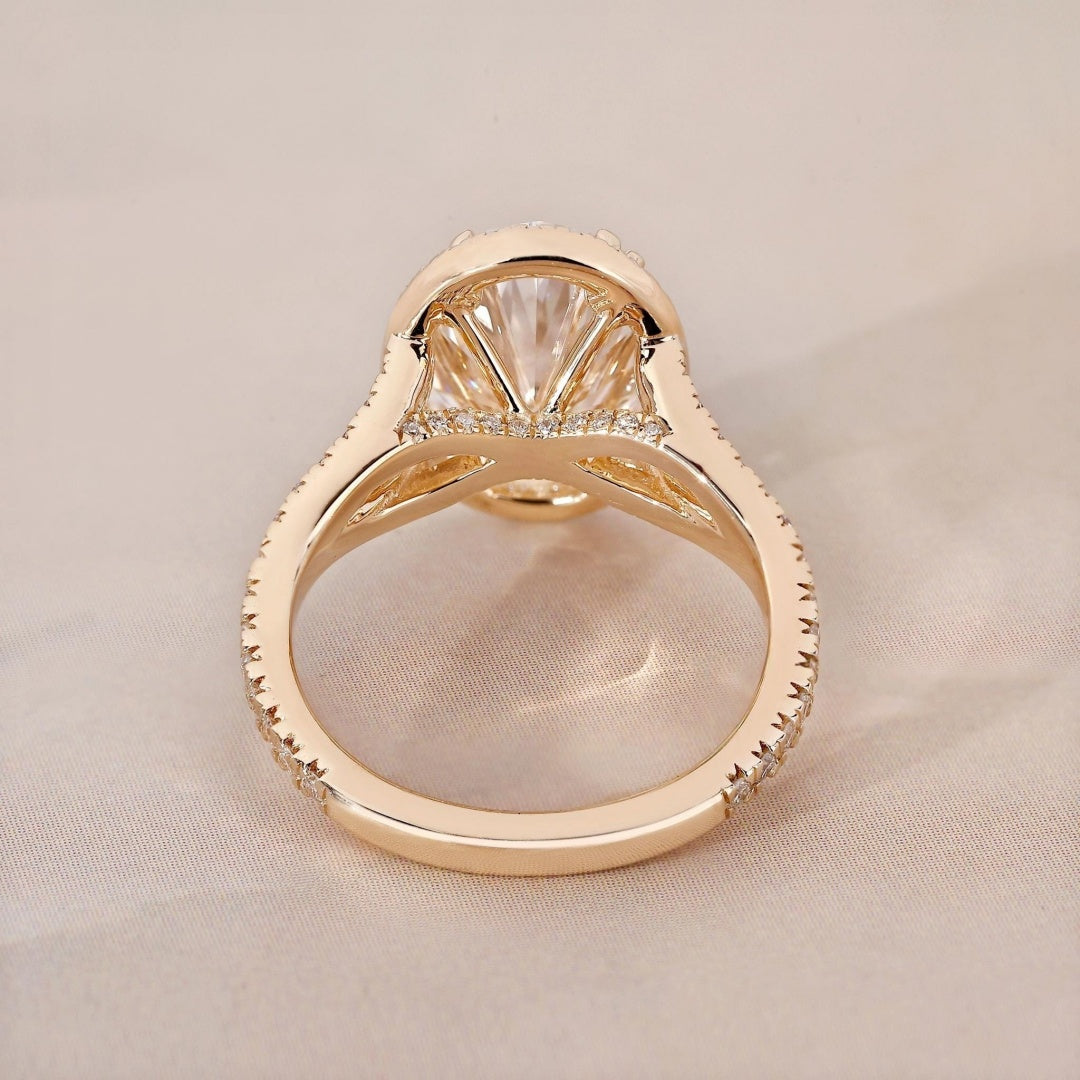 18k Gold Lab Grown Diamond CVD 4.5CT Oval-Cut Halo Engagement Ring