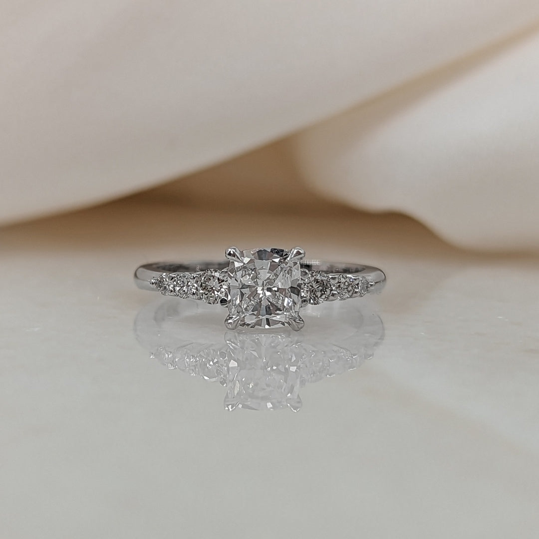 14K Gold Lab Grown Diamond CVD 1CT Cushion-Cut Anniversary Ring For Holiday Gift
