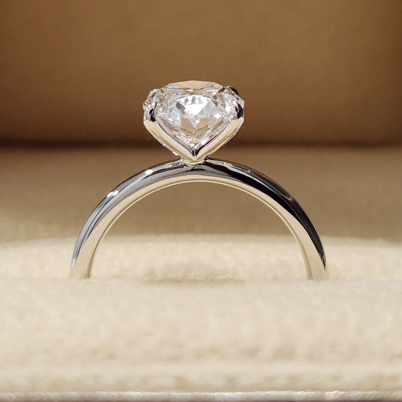 18K Gold Lab Grown Diamond CVD 3CT Oval-Cut Four Prong Setting High Gloss Engagement Ring