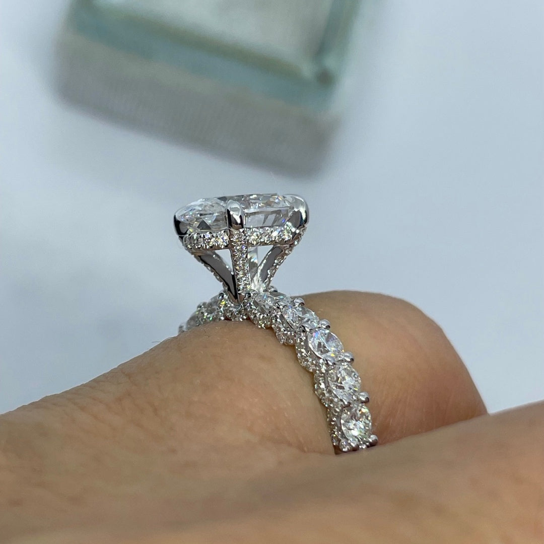 10K Gold Lab Grown Diamond CVD 2.5CT Oval-Cut Engagement Ring For Wedding