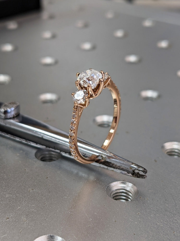 18K Gold Lab Grown Diamond CVD  2CT Round-Cut 3 Stone Promise Ring