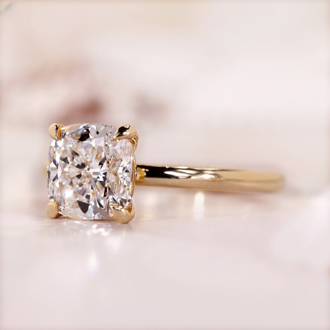 14K Gold Lab Grown Diamond CVD 2CT Cushion-Cut Four-Claw Gold Anniversary Ring