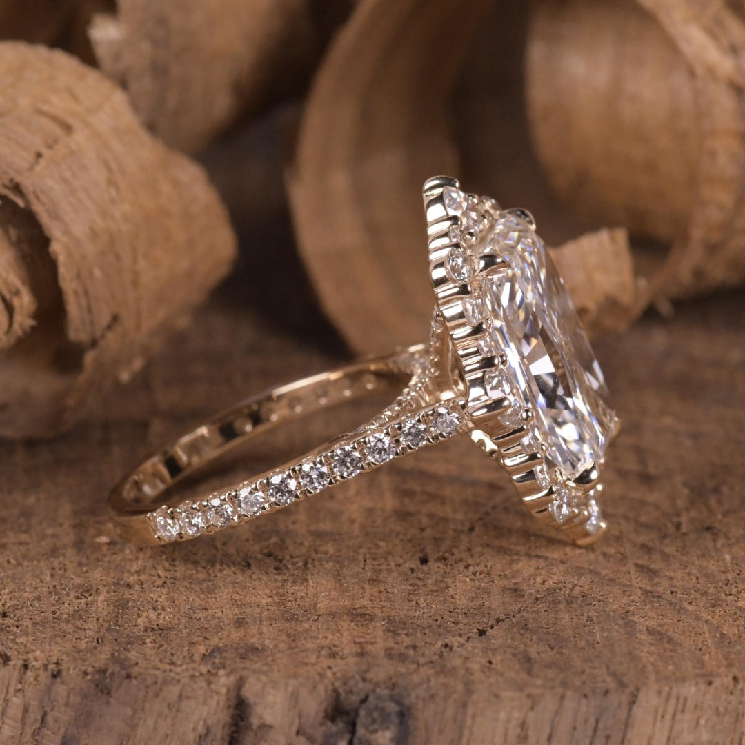 18K Gold Lab Grown Diamond CVD 3CT Radiant-Cut Round Halo Vintage Royal Ring