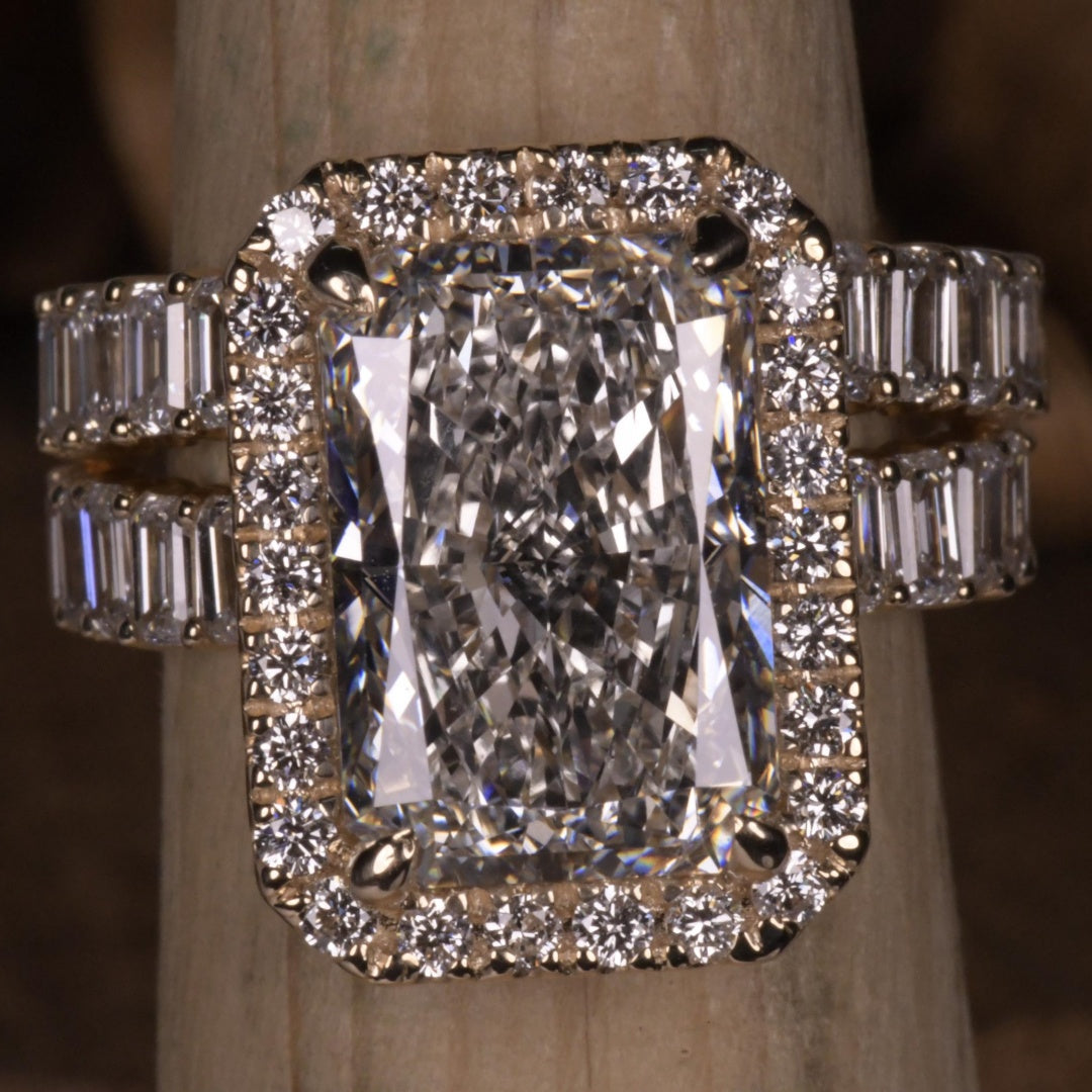 14K Gold Lab Grown Diamond CVD  4CT Radiant-Cut Emerald Halo Bridal Ring Set