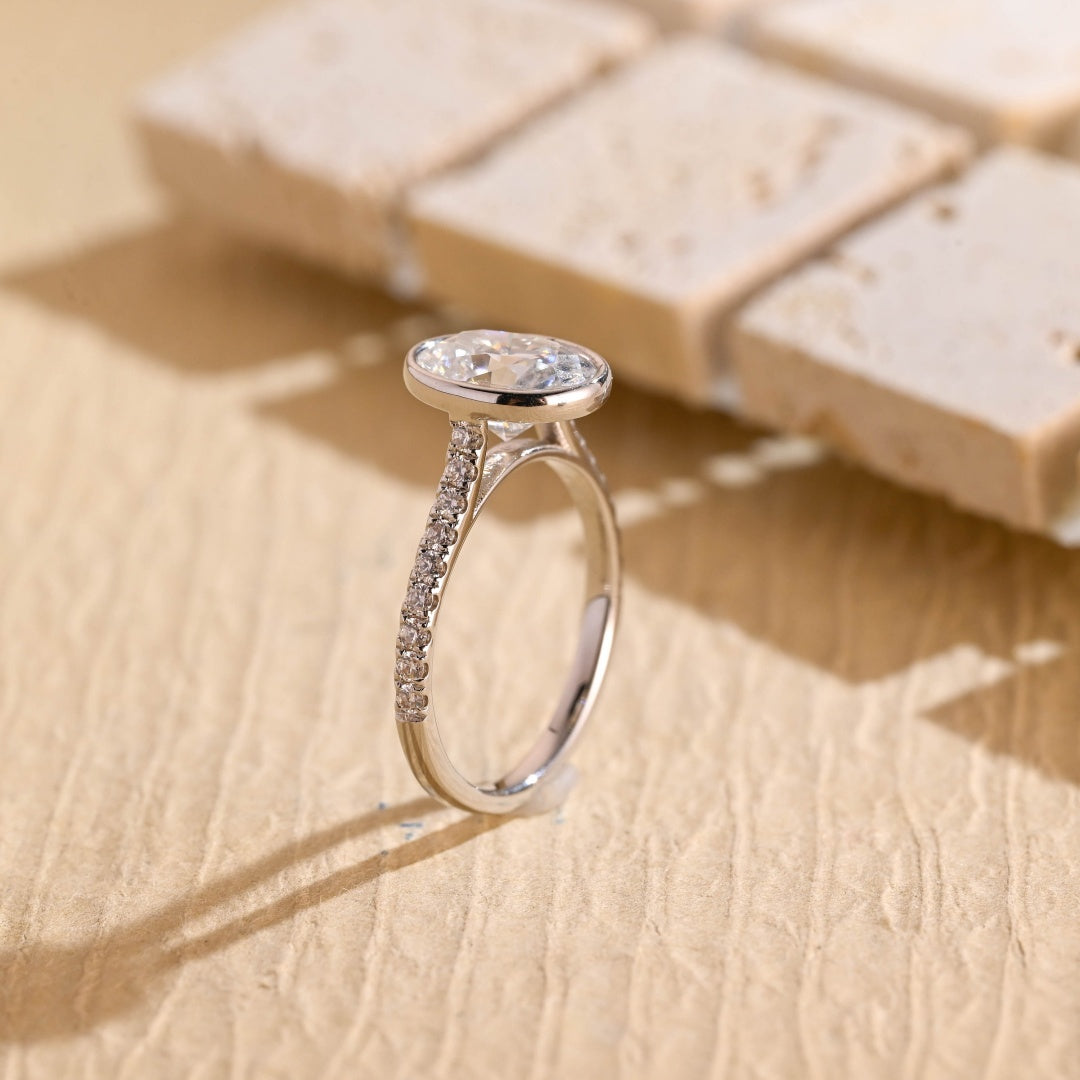 18K Gold Lab Grown Diamond CVD 1CT Oval-Cut Bezel Half Pave Classic Ring