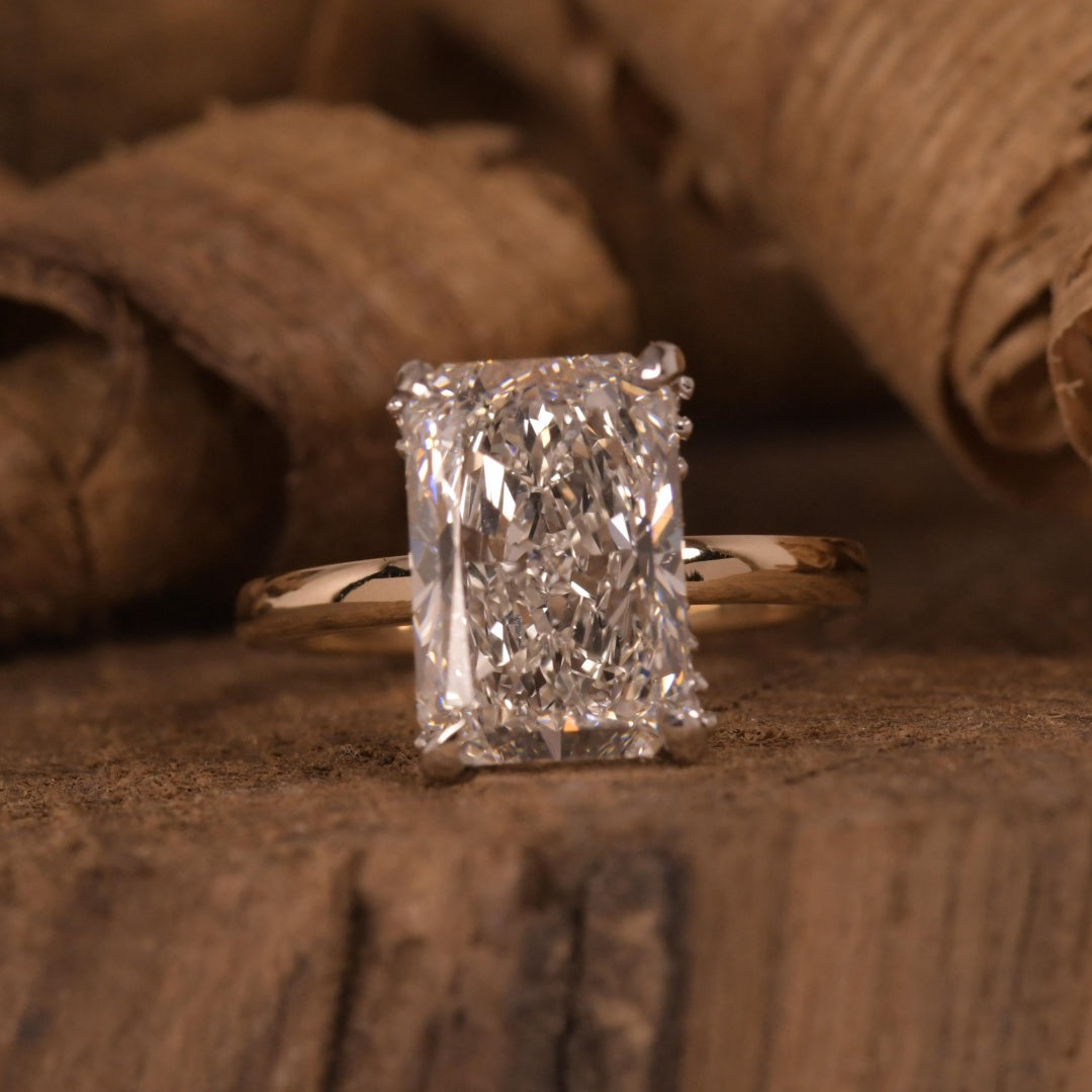 18K Gold Lab Grown Diamond CVD 4.5CT Radiant-Cut Halo Anniversary Ring