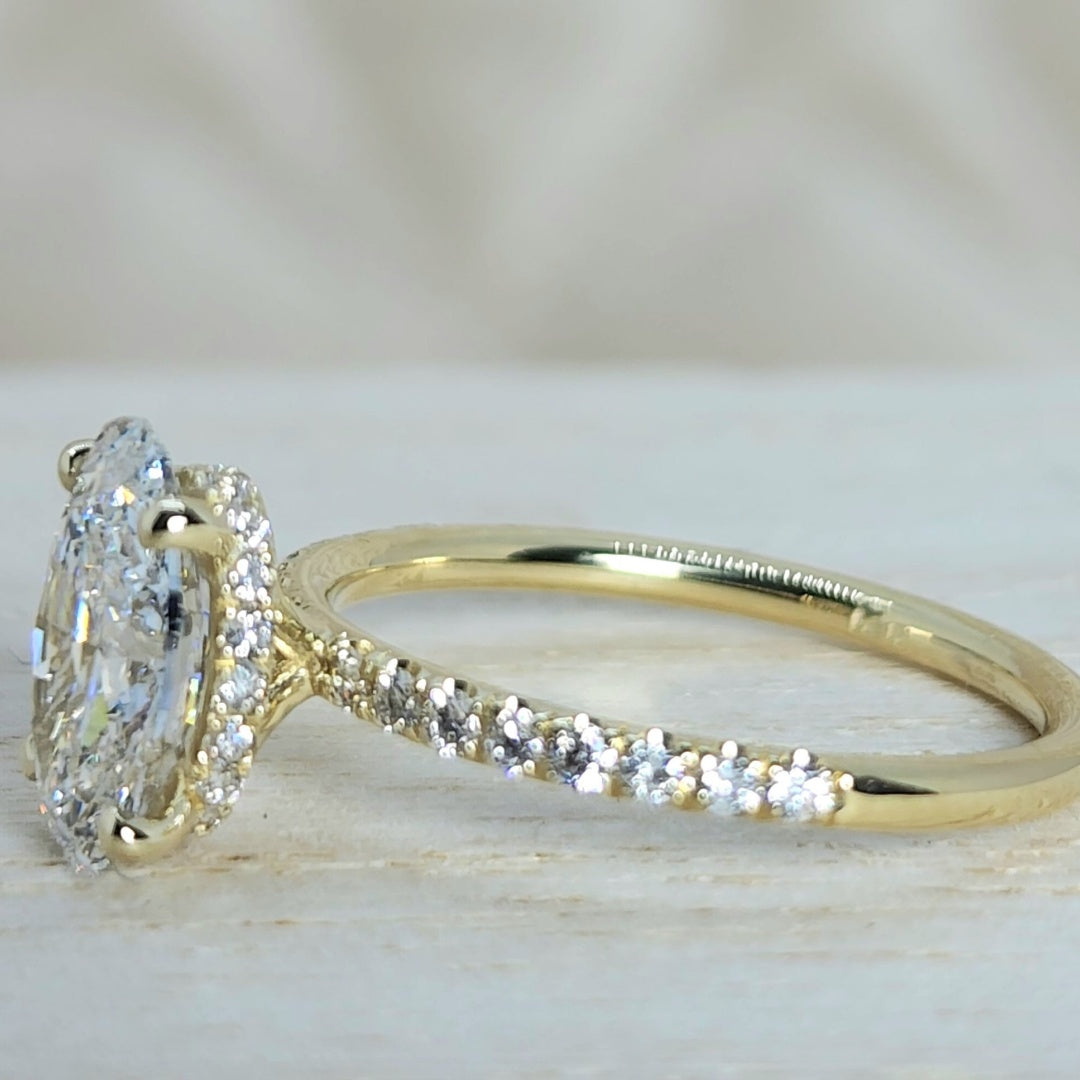 18K Gold Lab Grown Diamond CVD 2CT Oval-Cut Hidden Halo Engagement Ring