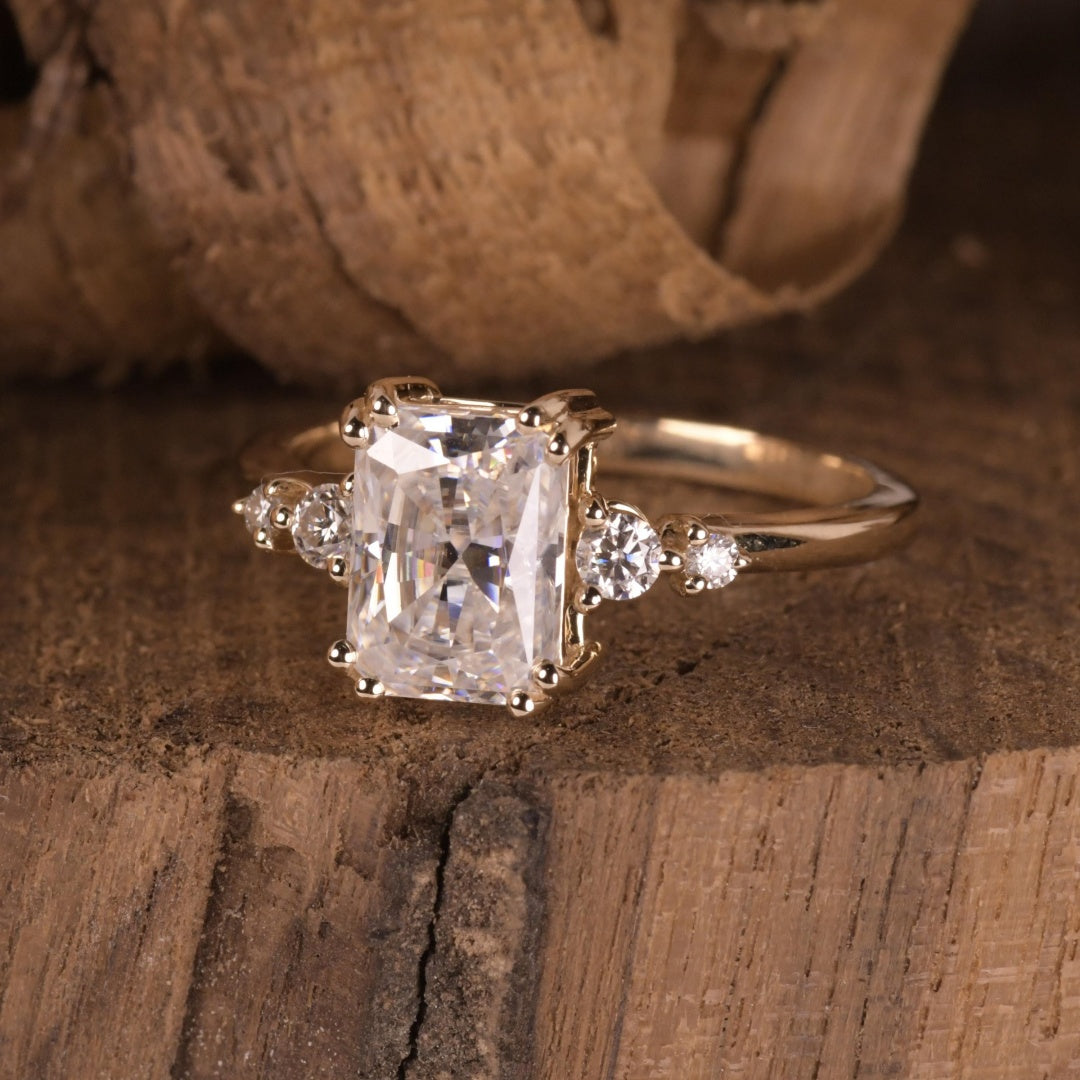 18K Gold Lab Grown Diamond CVD 2CT Radiant-Cut Valentine’s Day Gift