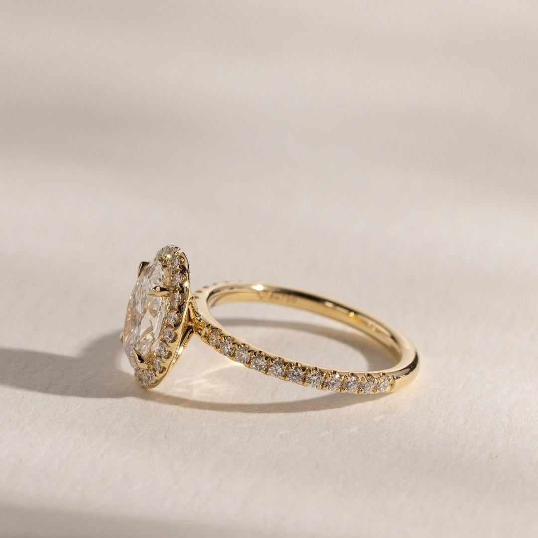 18k Gold Lab Grown Diamond CVD 1.5CT Oval-Cut Halo Engagement Ring