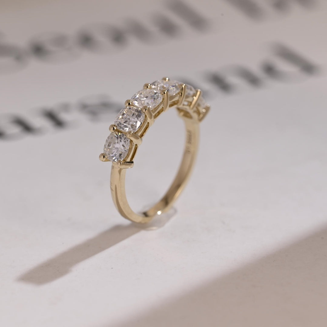 18K Gold Lab Grown Diamond CVD Half Eternity 4mm Cushion-Cut Wedding Band