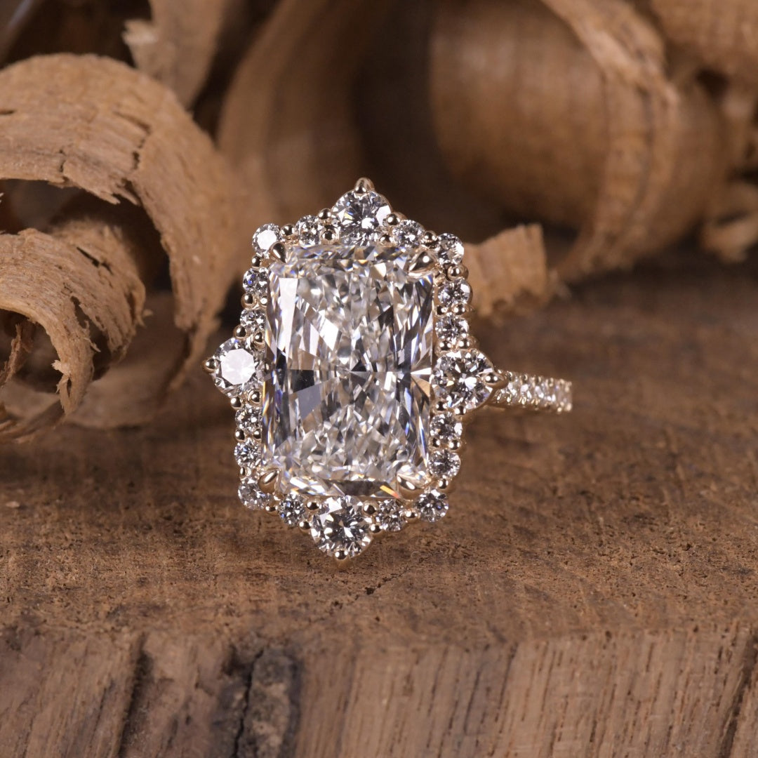 18K Gold Lab Grown Diamond CVD 3CT Radiant-Cut Round Halo Vintage Royal Ring