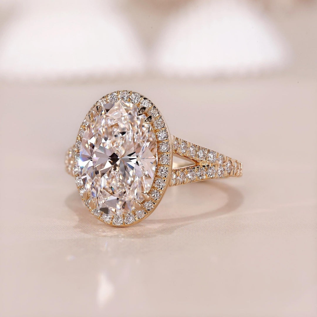 18k Gold Lab Grown Diamond CVD 4.5CT Oval-Cut Halo Engagement Ring