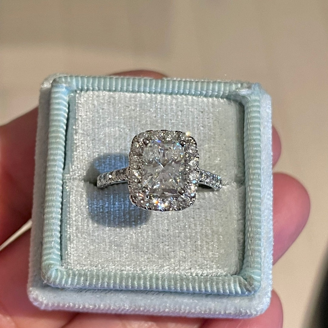 10K Gold Lab Grown Diamond CVD 1.5CT Radiant-Cut Halo Engagement Simple and StylishRing