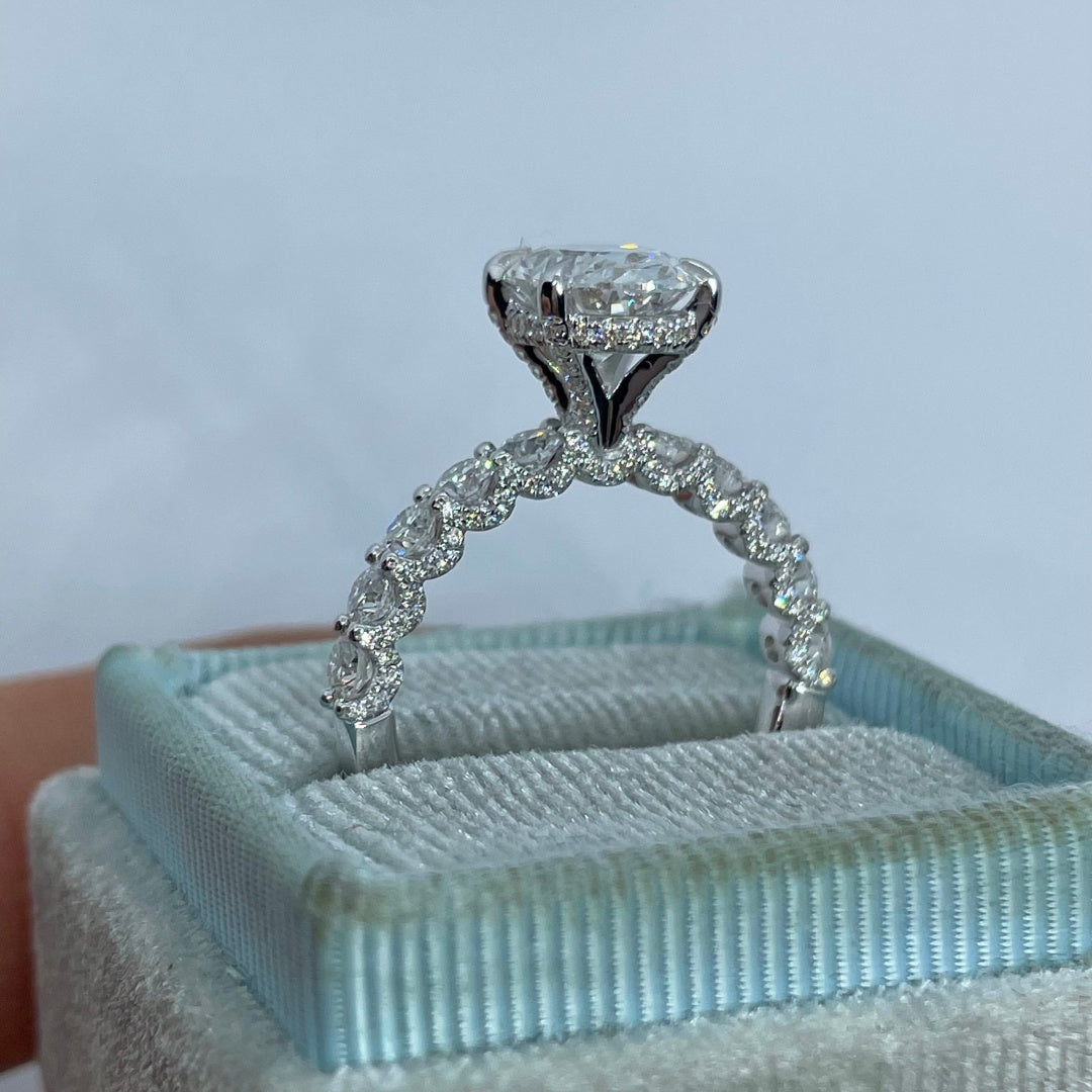 10K Gold Lab Grown Diamond CVD 2.5CT Oval-Cut Engagement Ring For Wedding