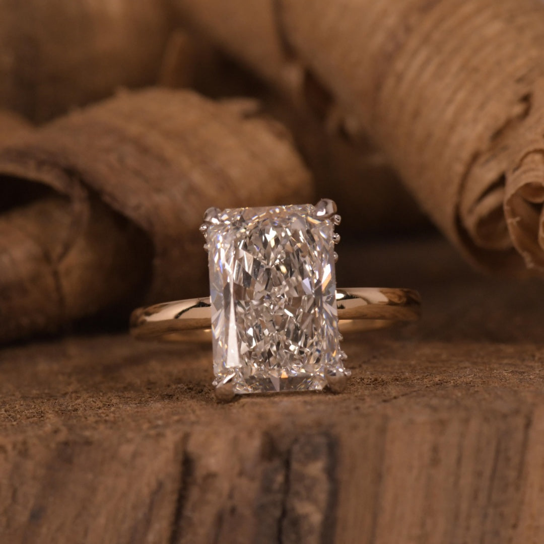 18K Gold Lab Grown Diamond CVD 4.5CT Radiant-Cut Halo Anniversary Ring