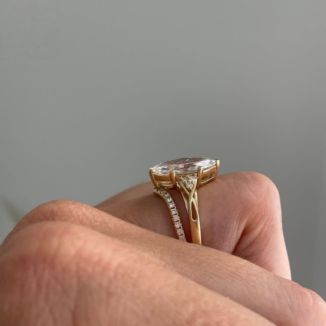 18K Gold Lab Grown Diamond CVD 2CT Marquise-Cut Vintage Royal Style Anniversary Ring