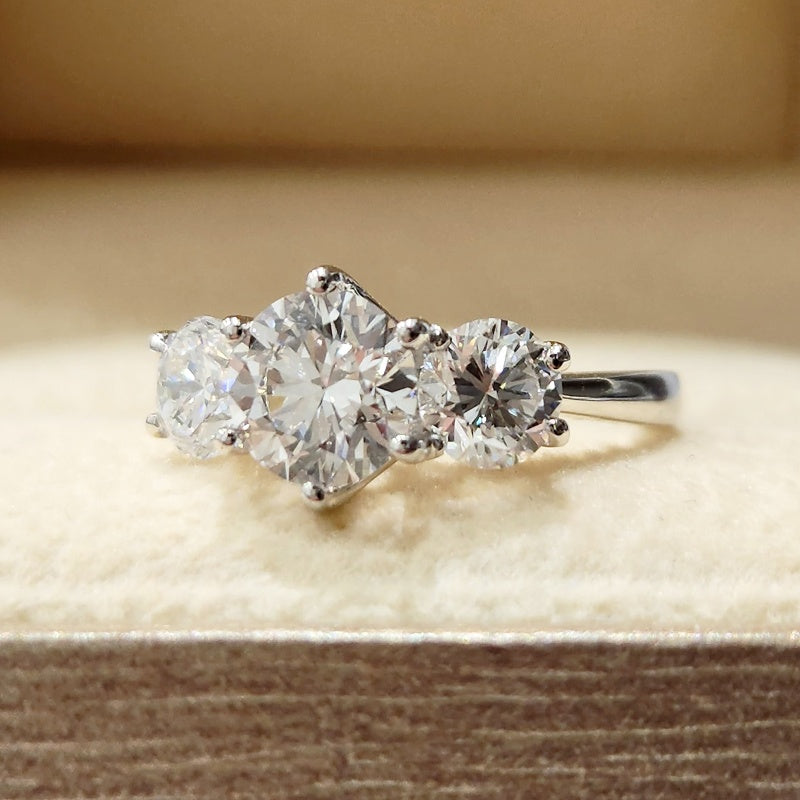 10K Gold Lab Grown Diamond CVD 2CT Round-Cut Three Stone Niche Luxury Anniversary Ring