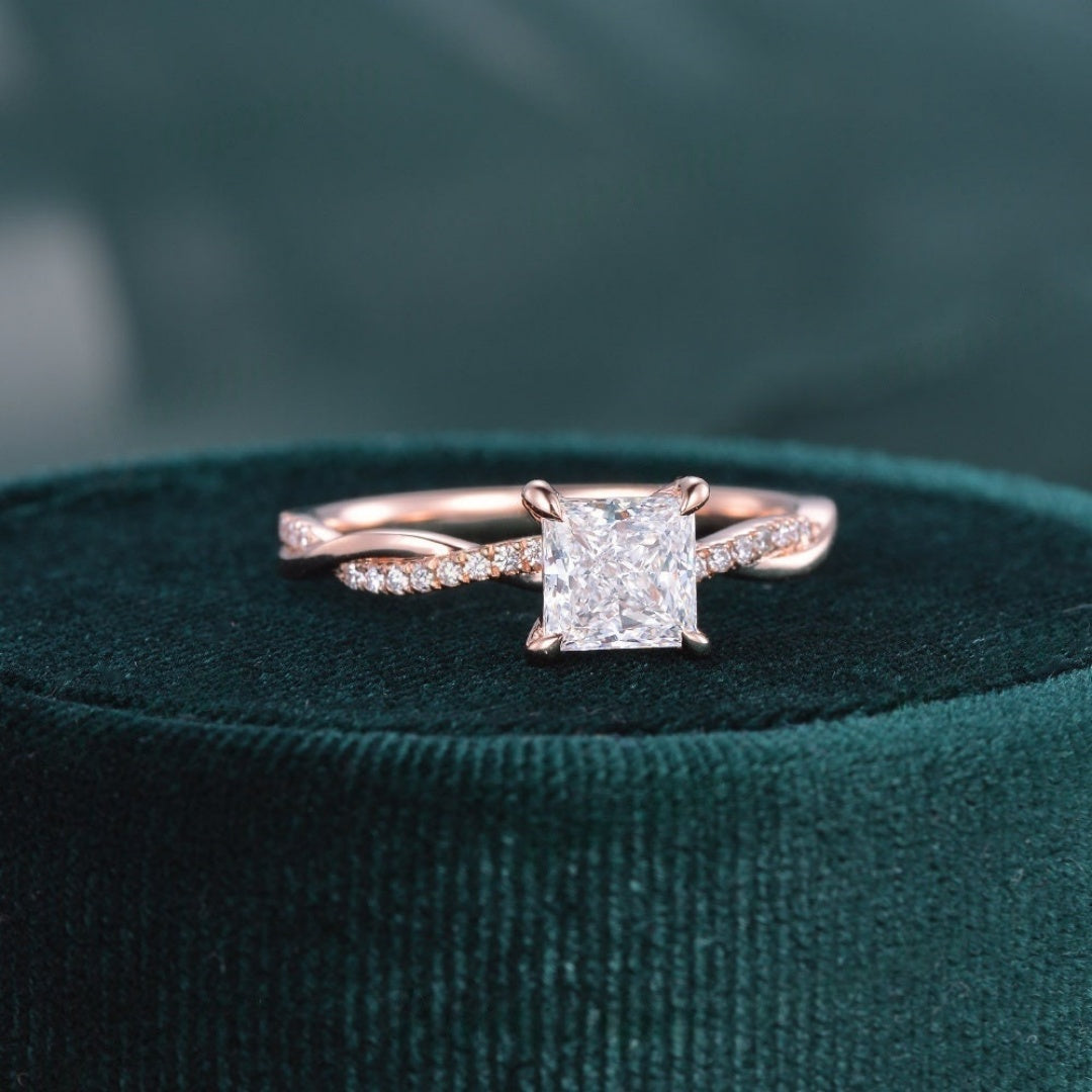 18k Gold Lab Grown Diamond CVD 2CT Princess-Cut Vintage Rose Gold Twist Unique Promise Ring