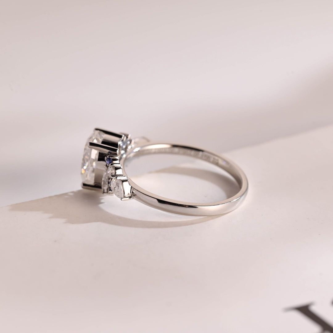 10K Gold Lab Grown Diamond CVD 2CT Oval-Cut Simple and Stylish Anniversary Ring