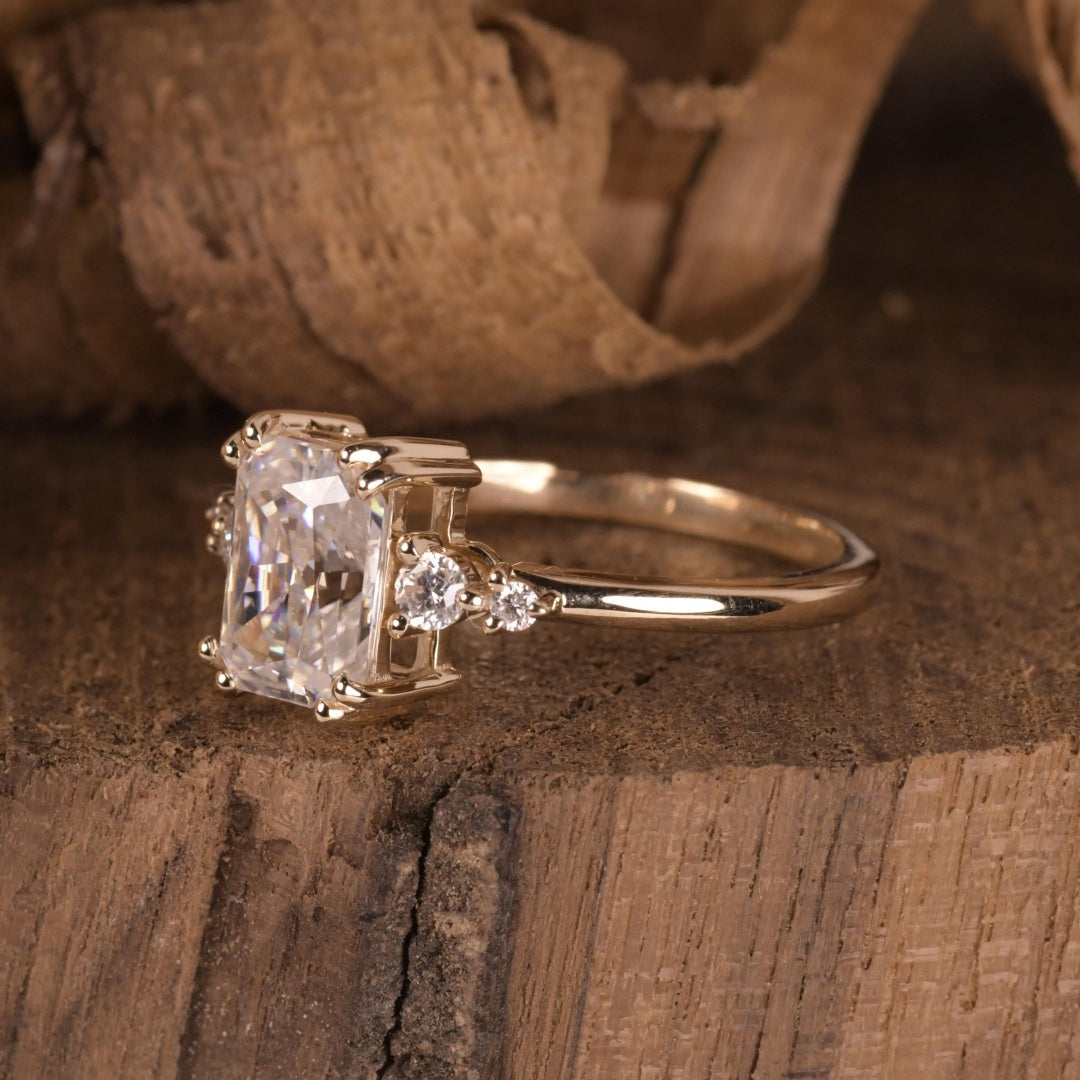 18K Gold Lab Grown Diamond CVD 2CT Radiant-Cut Valentine’s Day Gift